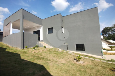 Chácara à venda com 4 quartos, sendo 1 suíte,  no Centro, Biritiba-mirim, SP