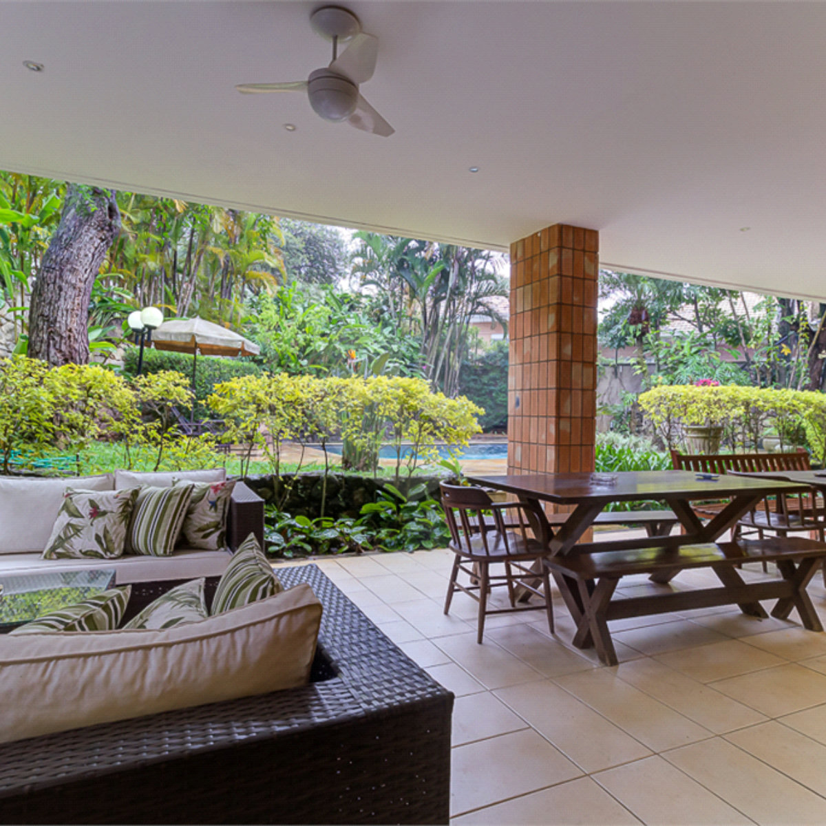 Casa à venda com 4 suítes no condomínio Vila Verde, São Paulo - SP