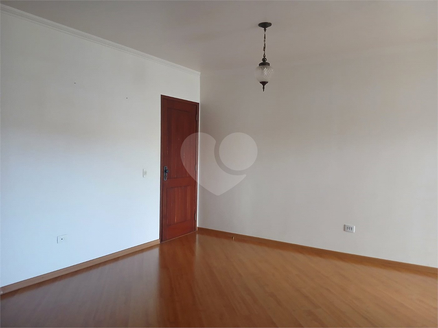 Apartamento à venda ou para alugar com 3 quartos, sendo 1 suíte,  em Jardim Flórida, São Roque, SP