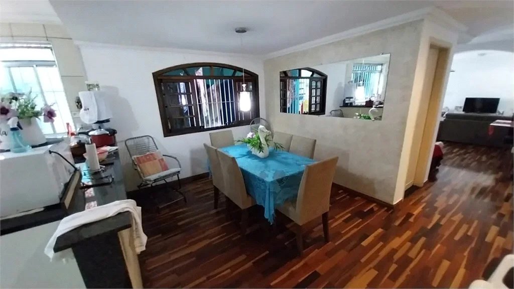 Sobrado à venda com 4 quartos, sendo 1 suíte,  em Vila Prel, São Paulo, SP
