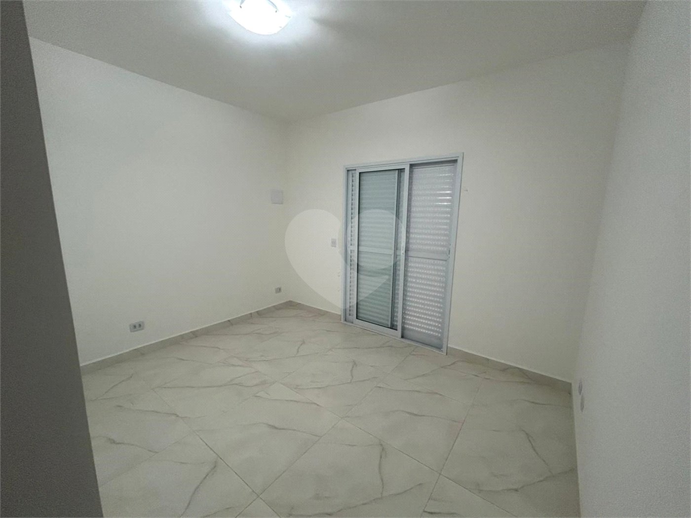 Casa à venda com 2 quartos, sendo 1 suíte,  em Loteamento Parque Santa Cristina, Sorocaba, SP