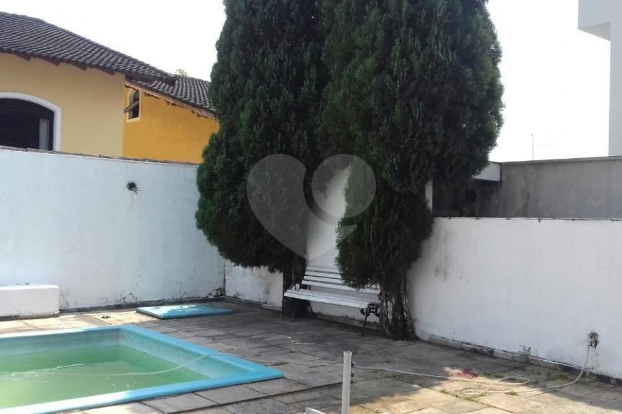 Sobrado à venda com 4 quartos, sendo 2 suítes, em City Recanto Anastácio, São Paulo, SP