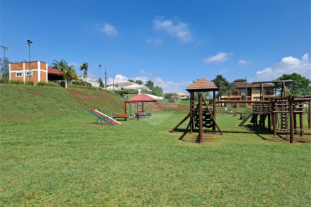 Terreno à venda no condomínio Village Saint Charbel, Araçoiaba da Serra - SP