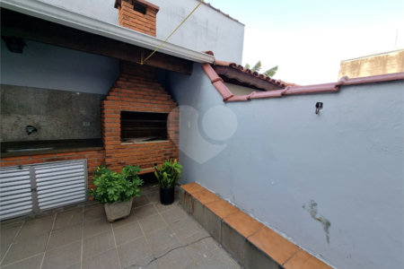 Sobrado à venda com 3 quartos em Bortolândia, São Paulo, SP