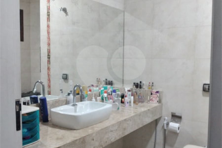 Casa à venda com 2 quartos, sendo 1 suíte, em Serpa, Caieiras, SP