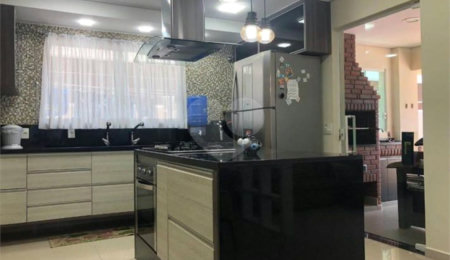 Casa à venda com 4 quartos, sendo 2 suítes,  no condomínio Terras de São Francisco, Vinhedo - SP