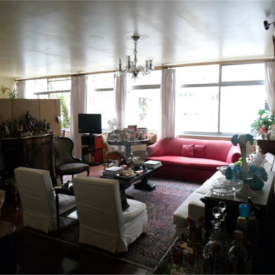 Apartamento à venda com 3 quartos, sendo 1 suíte, em Jardim Paulista, São Paulo, SP