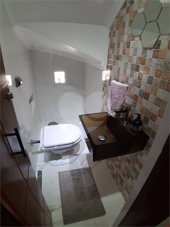 Sobrado à venda com 3 quartos em Parque Casa de Pedra, São Paulo, SP