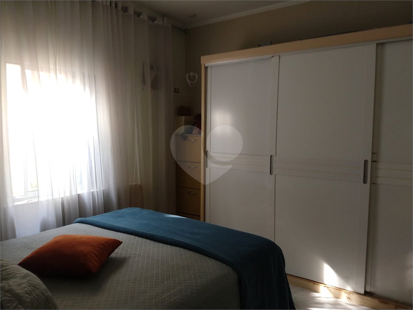 Casa à venda com 3 quartos, sendo 1 suíte, em Jardim Peri, São Paulo, SP