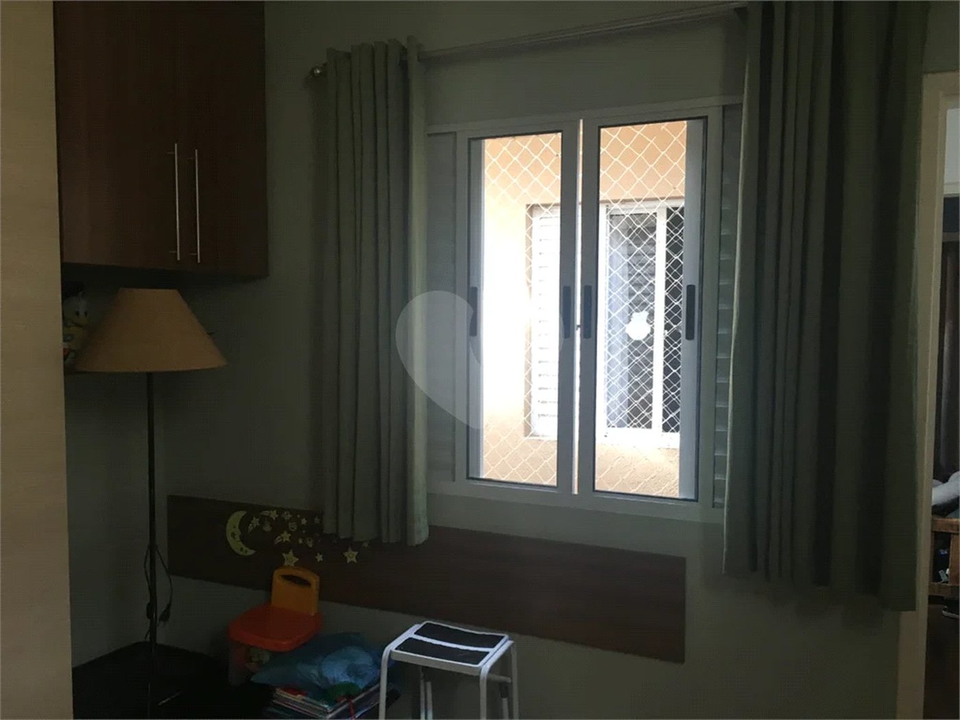 Casa à venda com 3 quartos, sendo 1 suíte, no condomínio Cond Res Paineiras, São Paulo - SP