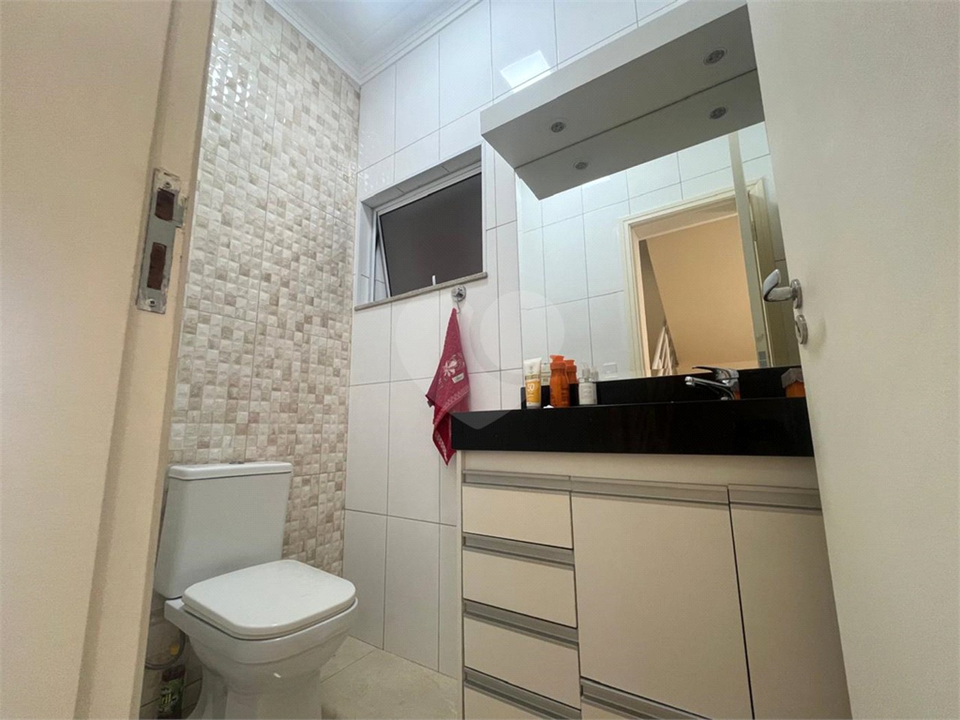 Casa à venda com 3 suítes no condomínio Lago da Serra, Araçoiaba da Serra - SP