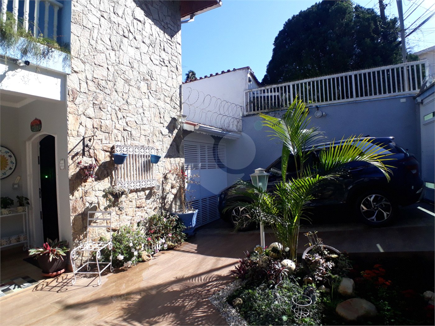 Sobrado à venda com 3 suítes em Horto Florestal, São Paulo, SP