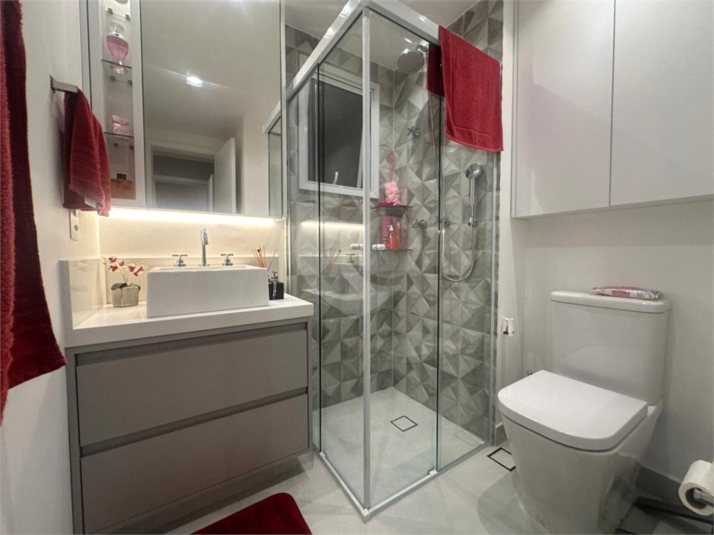 Apartamento à venda com 3 quartos, sendo 2 suítes, em Santo Amaro, São Paulo, SP
