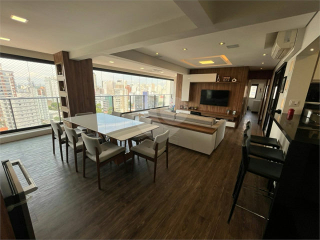 Apartamento à venda com 3 suítes em Campo Belo, São Paulo, SP