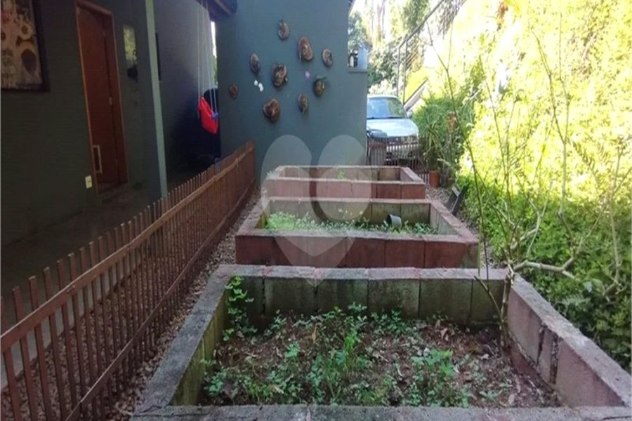 Casa à venda com 3 suítes no condomínio Sausalito, Mairiporã - SP