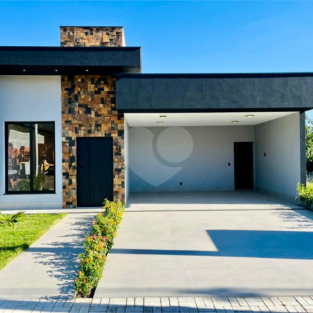 Casa à venda com 3 quartos, sendo 1 suíte,  no condomínio Cerejeiras, Araçoiaba da Serra - SP