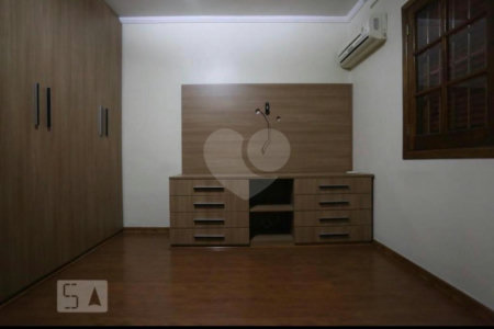 Casa à venda com 2 quartos, sendo 1 suíte,  em Jardim Ivana, São Paulo, SP