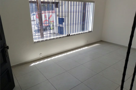 Casa à venda com 3 quartos, sendo 1 suíte, em Vila Cordeiro, São Paulo, SP