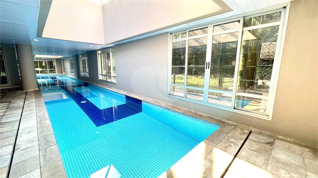 Apartamento à venda com 2 suítes em Parque do Morumbi, São Paulo, SP