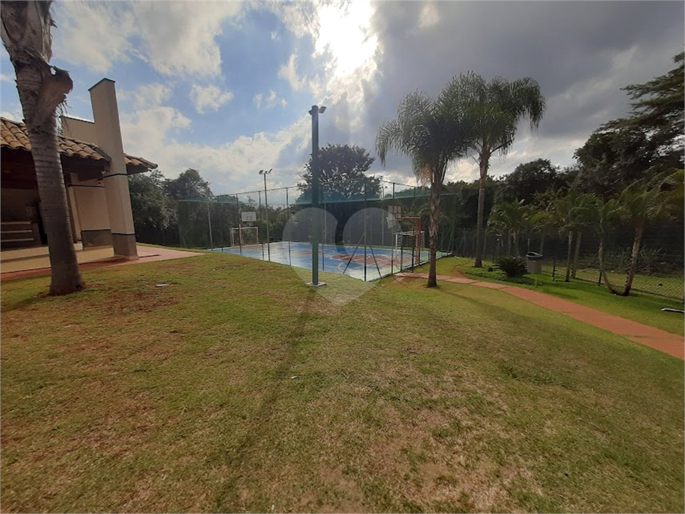Casa à venda com 3 quartos, sendo 1 suíte, no condomínio Golden Park Residence II, Sorocaba - SP