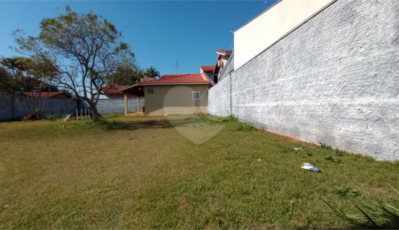 Casa à venda com 2 suítes em Vila Nastri, Itapetininga, SP
