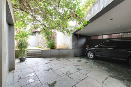 Casa Térrea à venda com 4 quartos, sendo 2 suítes, em Alto da Boa Vista, São Paulo, SP