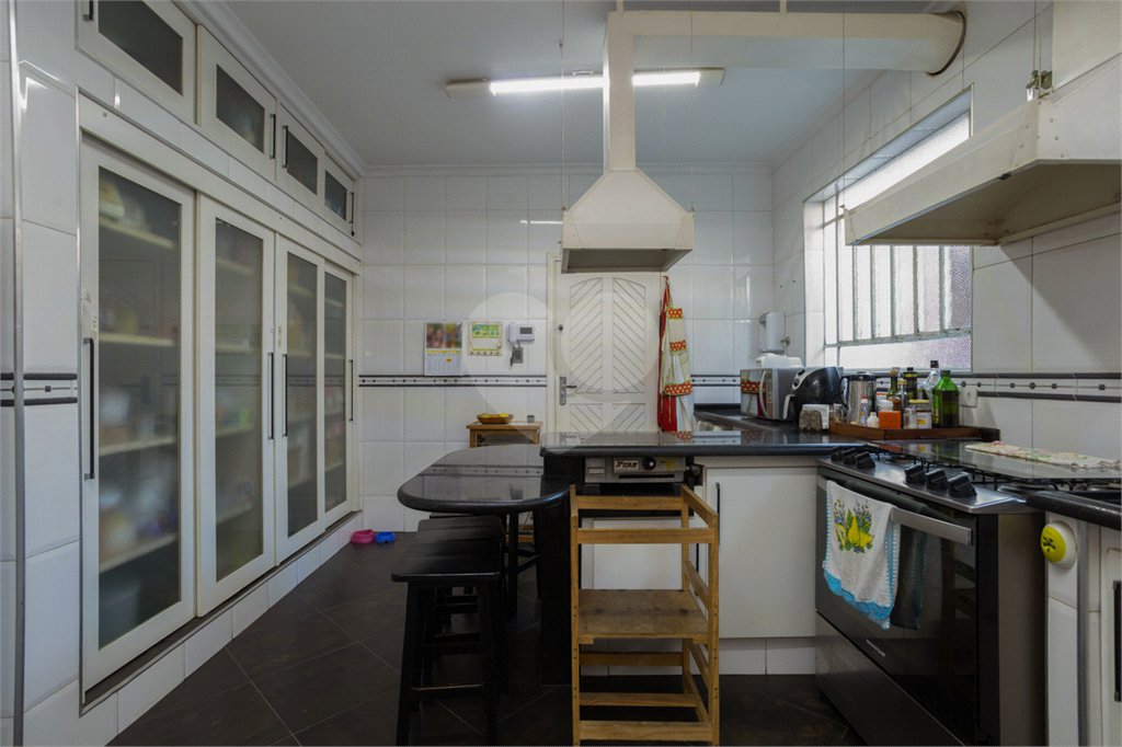 Sobrado à venda com 4 quartos, sendo 2 suítes, em Vila Madalena, São Paulo, SP