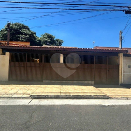 Casa à venda com 3 quartos, sendo 1 suíte,  em Éden, Sorocaba, SP
