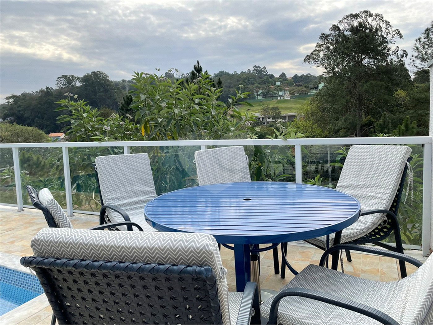 Casa à venda com 4 suítes em Suru, Santana de Parnaíba, SP