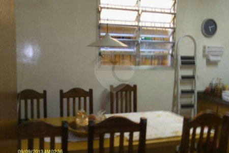 Sobrado à venda com 4 quartos, sendo 2 suítes, em Jardim Peri Peri, São Paulo, SP