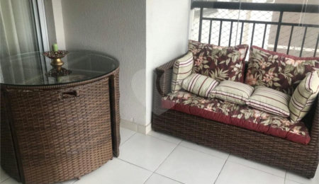Apartamento à venda com 3 quartos, sendo 1 suíte, em Parque Reboucas, São Paulo, SP