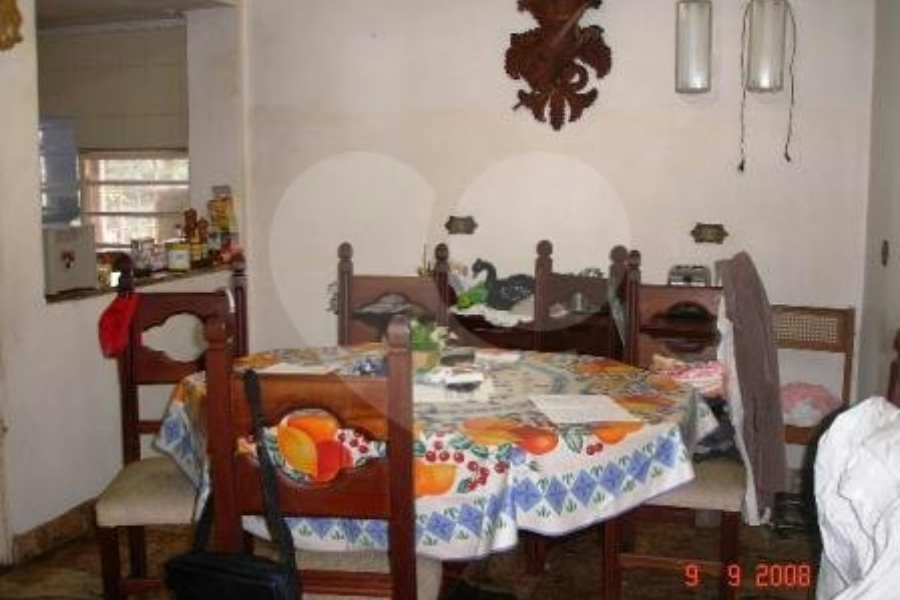 Sobrado à venda com 5 quartos, sendo 3 suítes,  em Vila Irmãos Arnoni, São Paulo, SP