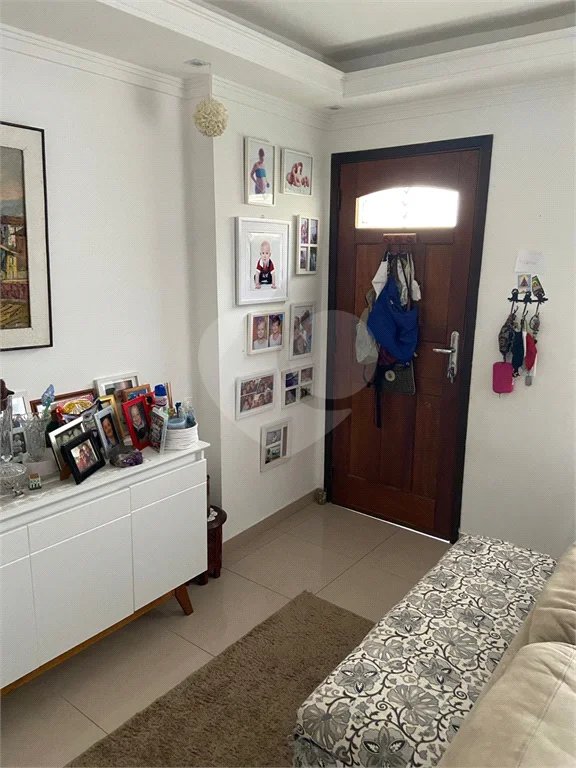 Casa à venda com 3 quartos, sendo 1 suíte, no condomínio Residencial Santa Teresinha, São Paulo - SP