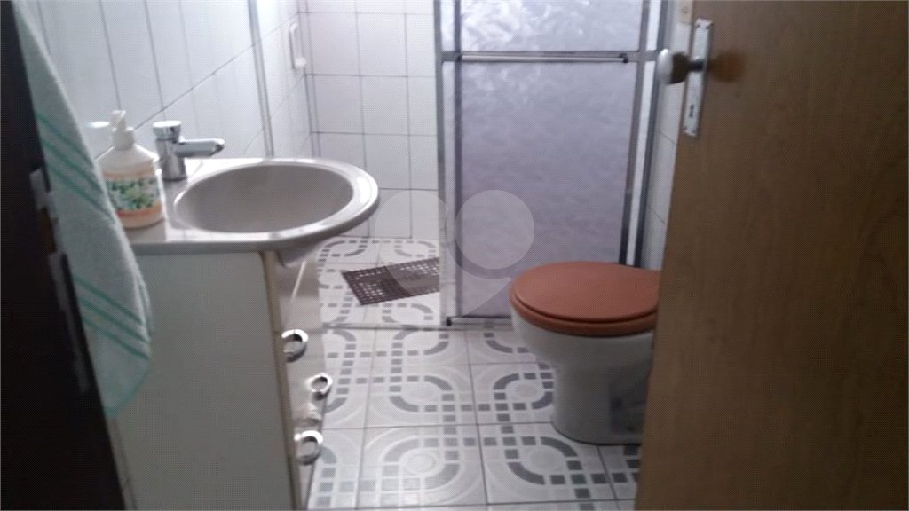 Sobrado à venda com 4 quartos em Jardim Guairaca, São Paulo, SP