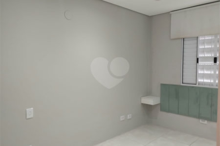 Casa Térrea à venda com 1 quarto em Vila Nivi, São Paulo, SP