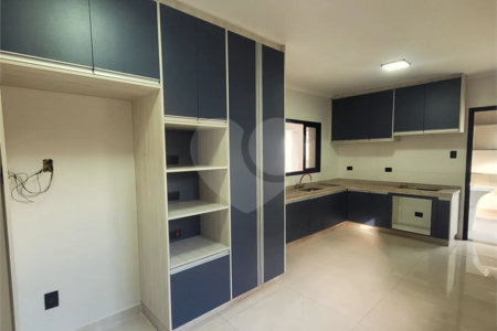 Casa à venda com 4 suítes em Nova Gardênia, Atibaia, SP