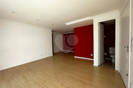 Apartamento à venda com 3 quartos, sendo 1 suíte, em Vila Andrade, São Paulo, SP