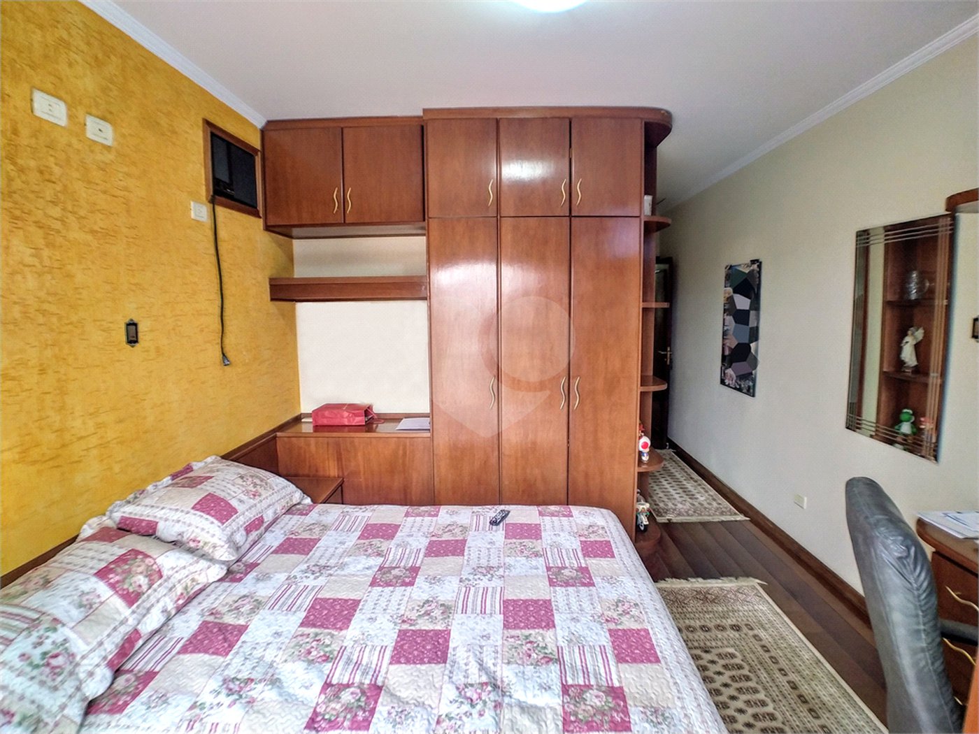 Sobrado à venda com 4 quartos, sendo 3 suítes, em Parada Inglesa, São Paulo, SP