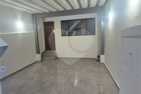Casa à venda com 2 quartos, sendo 1 suíte,  em Vila Maricy, Guarulhos, SP