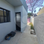 Casa à venda com 2 quartos, sendo 1 suíte, em Jardim Santo Antônio, Atibaia, SP