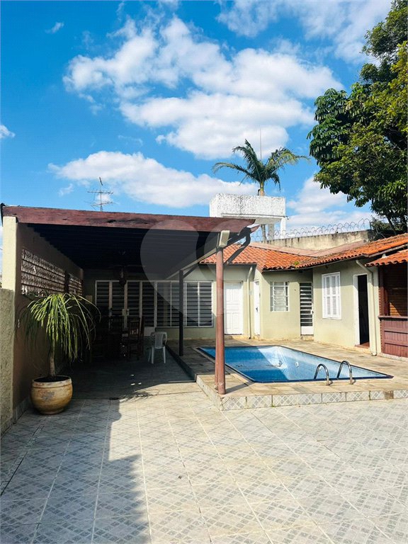 Casa à venda com 4 quartos, sendo 1 suíte, em Jardim São Bento, São Paulo, SP