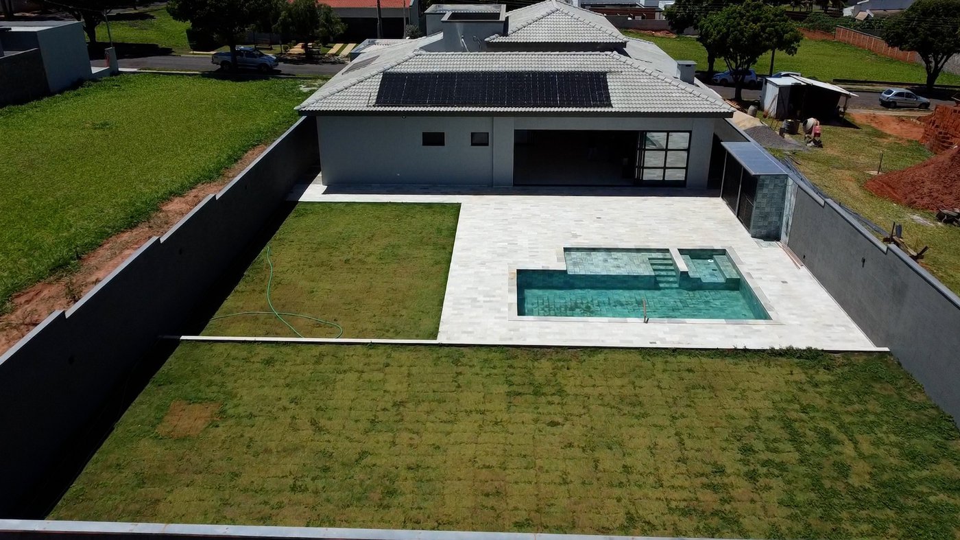 Casa à venda com 4 suítes no condomínio Gramado Park Residencial, Álvares Machado - SP
