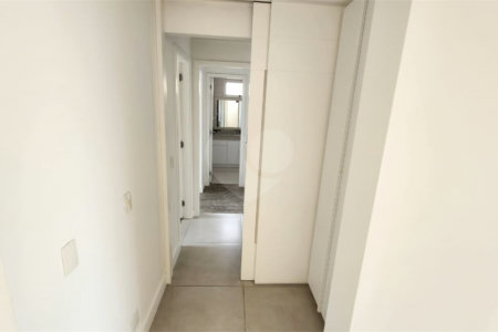 Apartamento à venda com 3 quartos, sendo 2 suítes,  em Paraíso do Morumbi, São Paulo, SP
