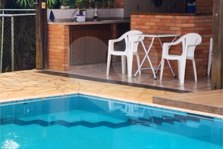Chácara à venda com 4 quartos, sendo 3 suítes, em Pinheirinho, Vinhedo, SP