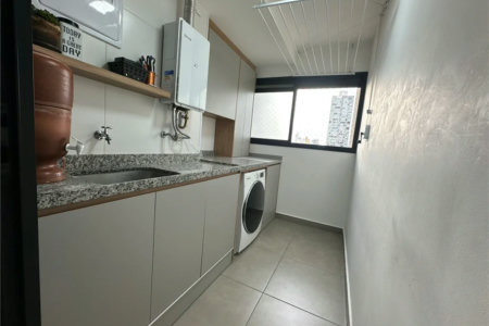 Apartamento à venda com 3 suítes em Vila Romana, São Paulo, SP