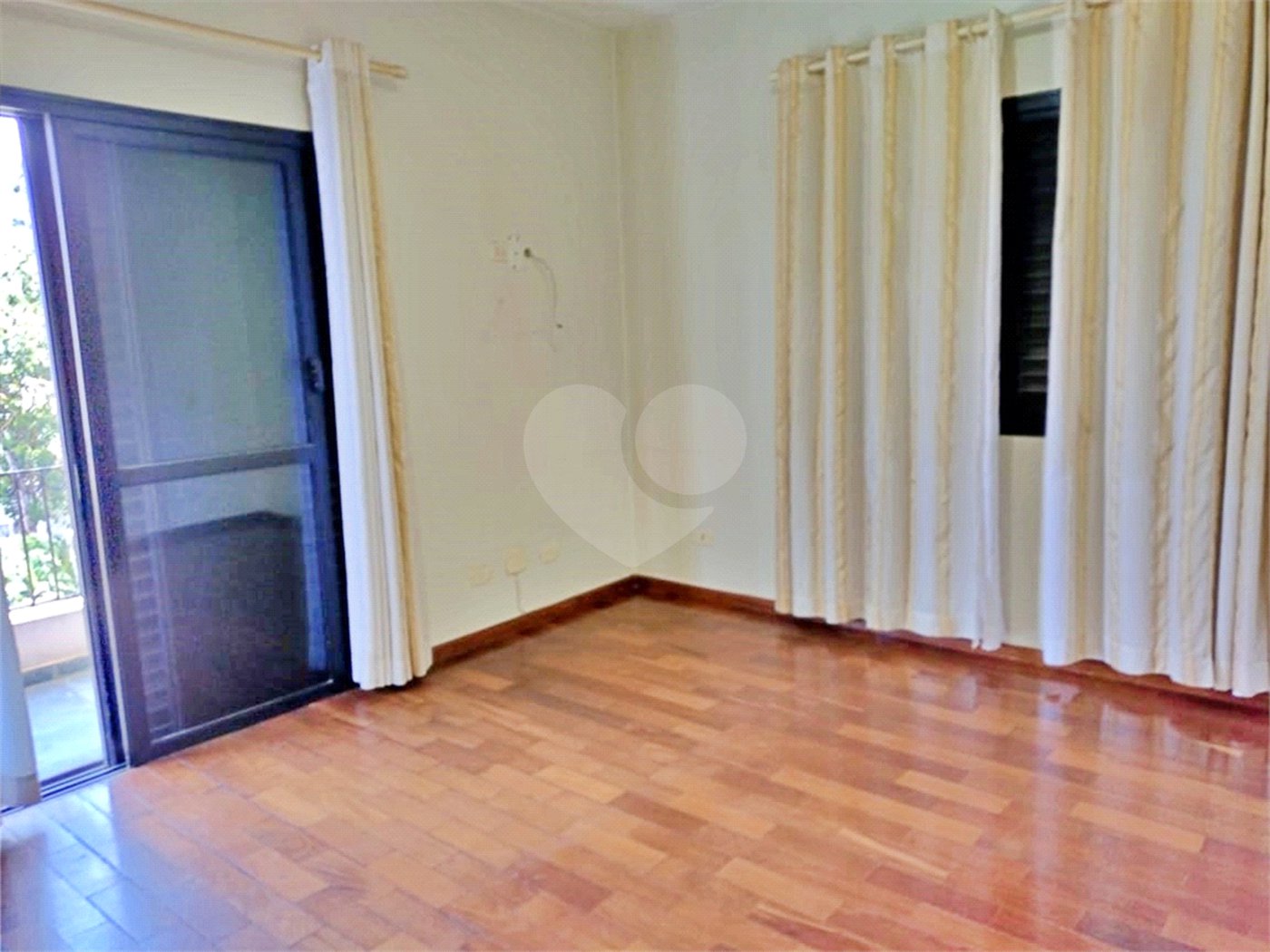 Apartamento à venda com 4 quartos, sendo 3 suítes,  em Vila Andrade, São Paulo, SP