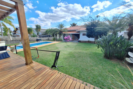 Casa para alugar com 3 quartos, sendo 1 suíte,  no condomínio Estância Marambaia, Vinhedo - SP