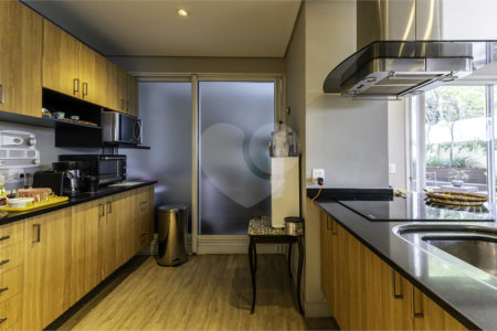 Apartamento para alugar com 1 suíte em Real Parque, São Paulo, SP