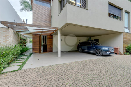 Casa à venda com 4 suítes no condomínio Vila Flora, São Paulo - SP