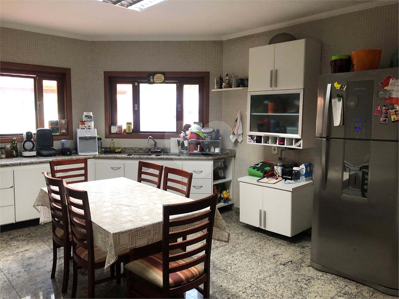 Casa à venda com 3 quartos, sendo 2 suítes,  no condomínio Aruã, Mogi das Cruzes - SP